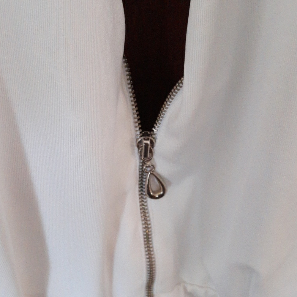 Top - Picture 2 of 8